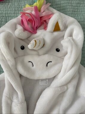 Pottery Barn Kids White Plush Hooded Garment Label - Size 8-10